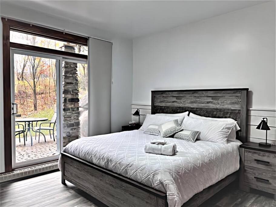 Tremblant Les Eaux 227-1 By Escapades Tremblant Apartment Mont-Tremblant Bagian luar foto
