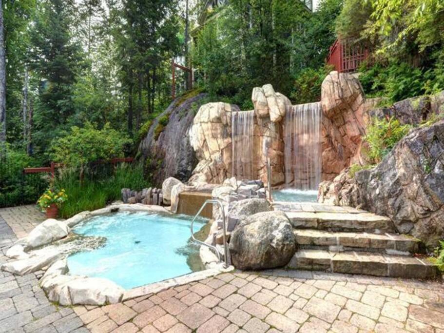 Tremblant Les Eaux 227-1 By Escapades Tremblant Apartment Mont-Tremblant Bagian luar foto